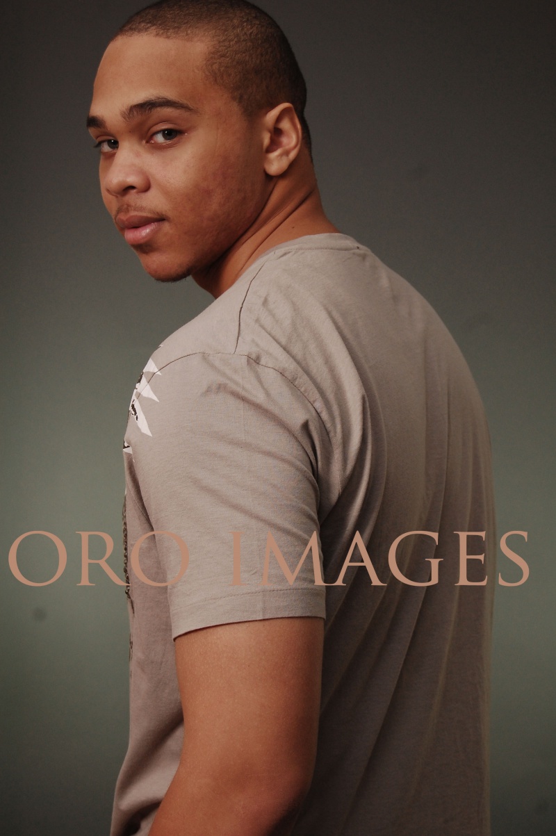 Male model photo shoot of Darrol