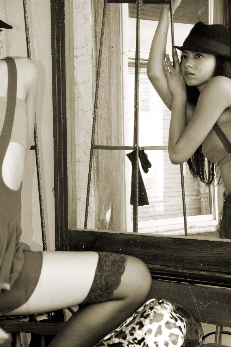 Female model photo shoot of Maybelline Canela Bella by Chris Watts Photography