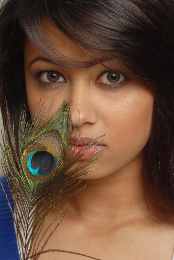 Female model photo shoot of Rupi Kaur