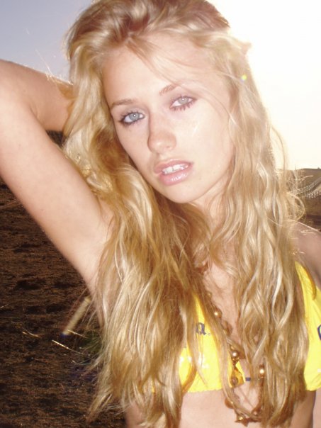 Female model photo shoot of Brooklyn Payne