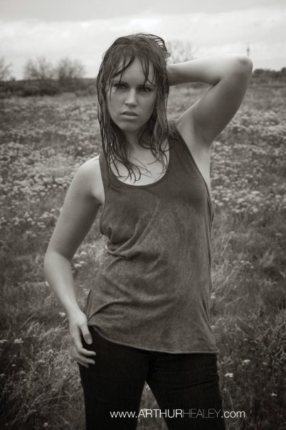 Female model photo shoot of Kelly Waite