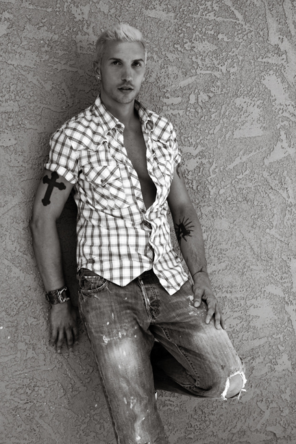 Male model photo shoot of Brian Alfredo by Franz Rodriguez