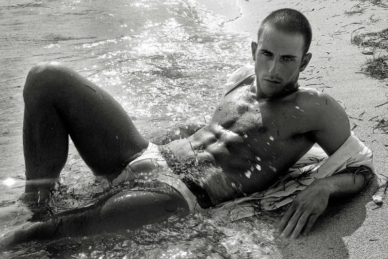 Male model photo shoot of Nicolas Di Caneo