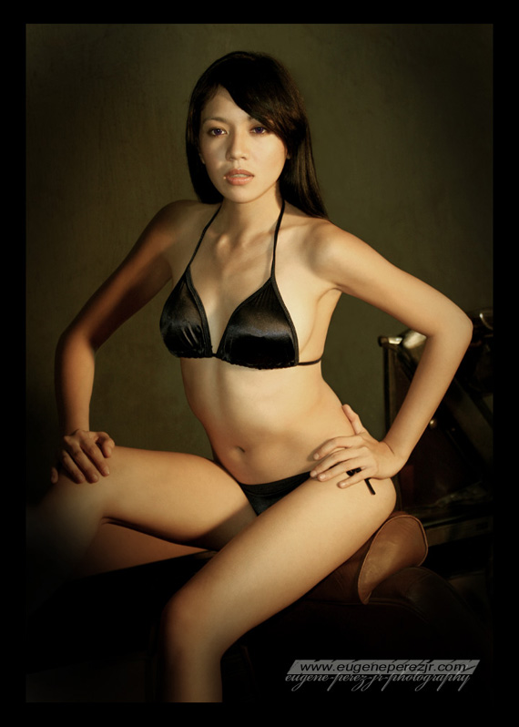 Female model photo shoot of Aya Montez