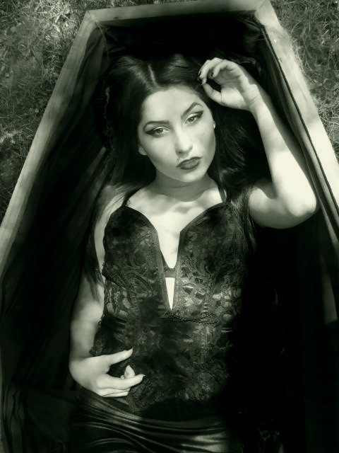 Female model photo shoot of Victoria Vladislav