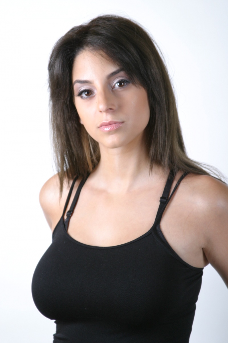 Female model photo shoot of Shellz