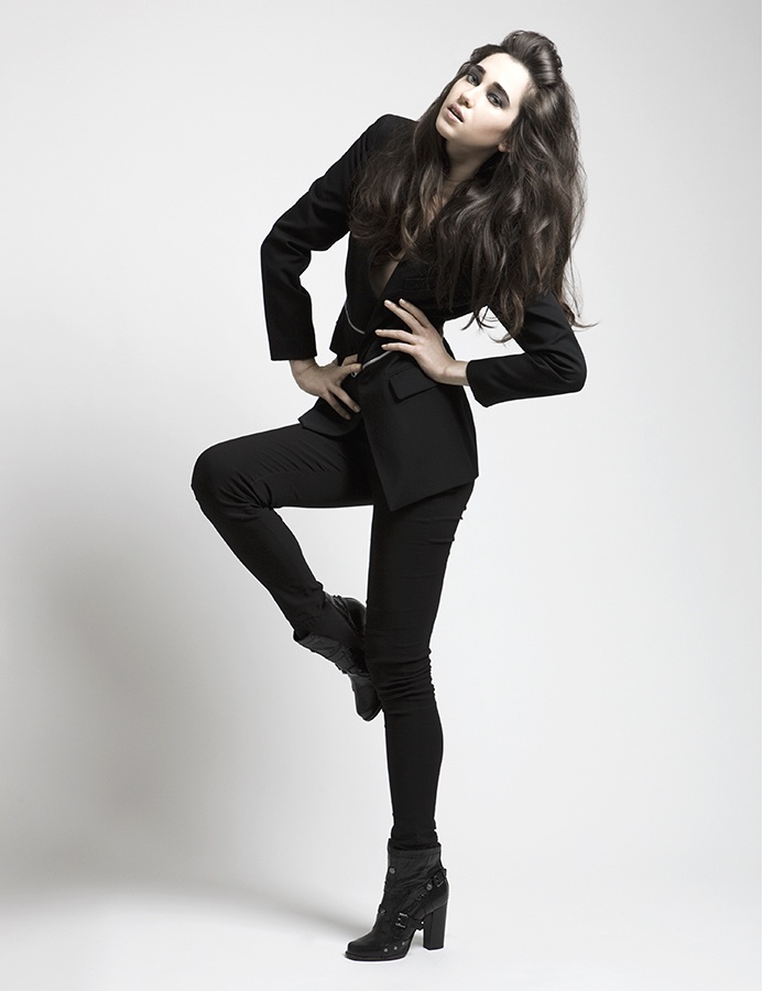 Female model photo shoot of Erica Maniscalco