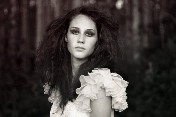 Female model photo shoot of Raluca Ioana
