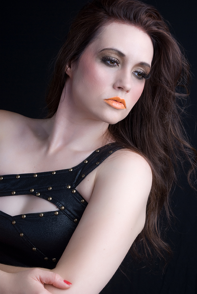 Female model photo shoot of laurajane cross by Diane Reynolds