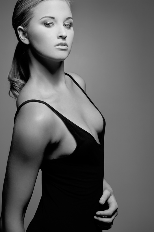 Female model photo shoot of Ashleigh Sudholz