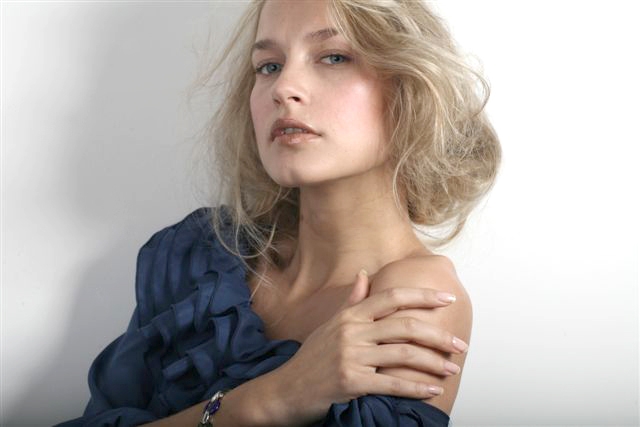 Female model photo shoot of Caroline Grehan