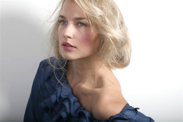 Female model photo shoot of Caroline Grehan
