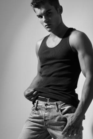 Male model photo shoot of Rob Rubinic