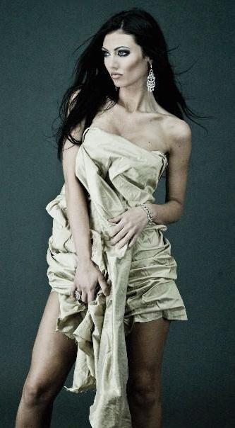 Female model photo shoot of sweetlee21 by PerkOgraphy
