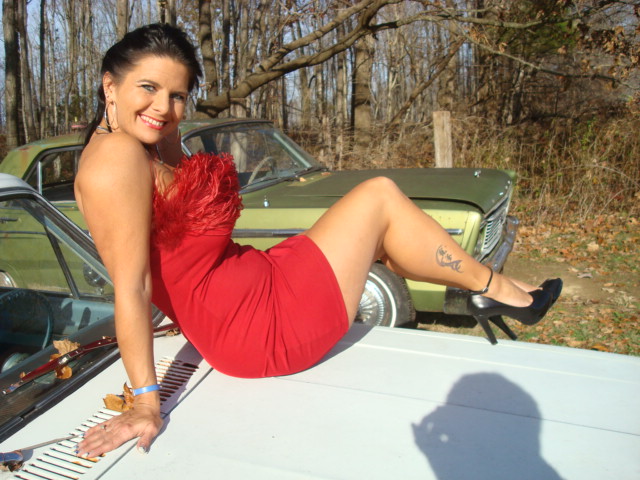 Female model photo shoot of MiMi Robinson in Eighty Eight, KY