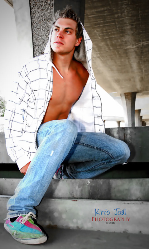 Male model photo shoot of Tom Vikre