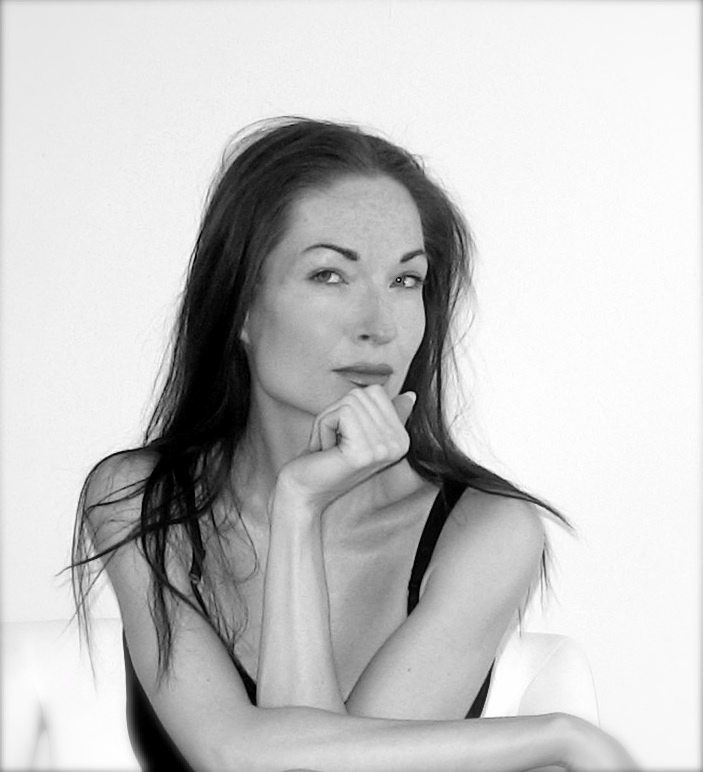Female model photo shoot of Catya Mare
