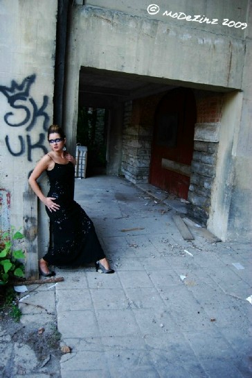 Female model photo shoot of MoDeZinz Photography and Renee McEvilly in Streets of Canjo