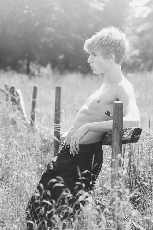Male model photo shoot of T-S by Anniken Slette Hannevik in LÃ¸renskog