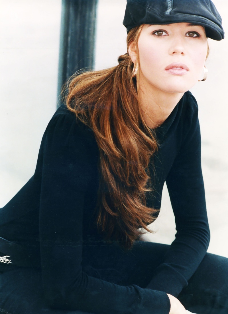 Female model photo shoot of Alexandra Laureys