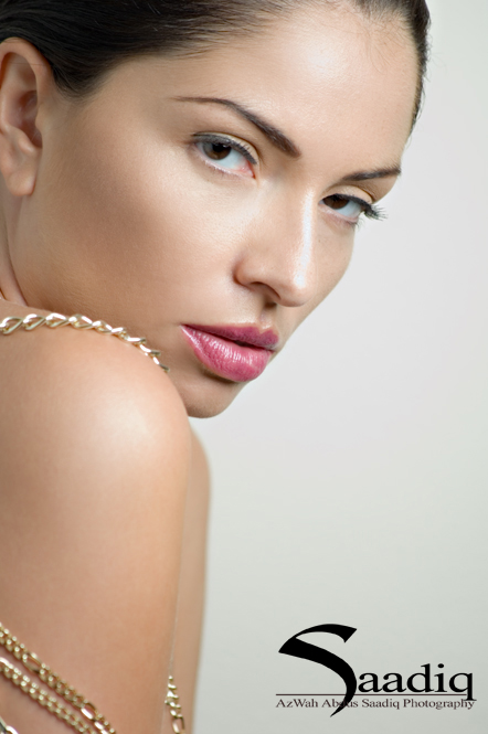 Female model photo shoot of Yolanda by Saadiq Photography, makeup by Mara Fernandez