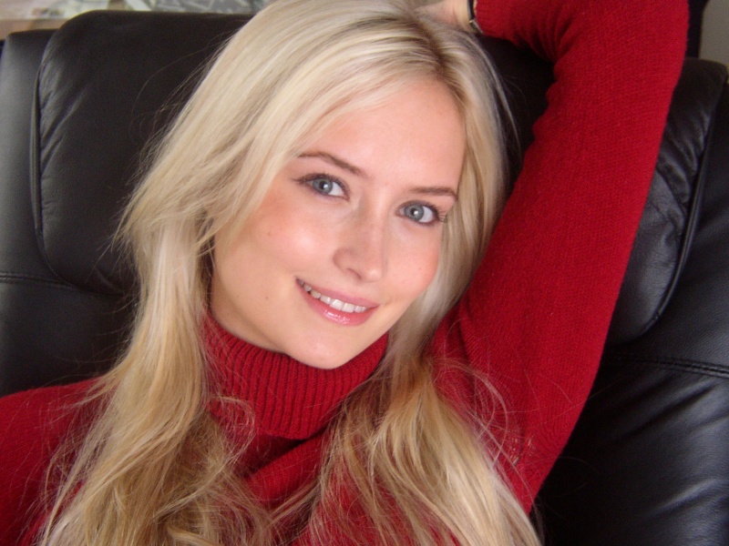 Female model photo shoot of Agnieszka B