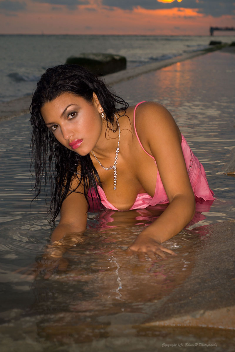 Female model photo shoot of Juliana Rodriguez S