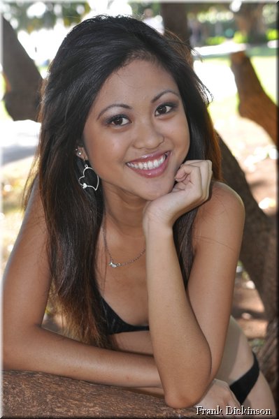 Female model photo shoot of Loryy in Waikiki