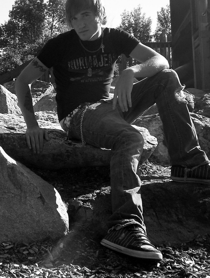 Male model photo shoot of Jonny Lo in elm creek park reserve