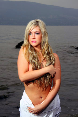 Female model photo shoot of -HaleyKennedy-