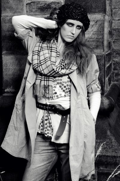 Female model photo shoot of Hannah Frances MUA