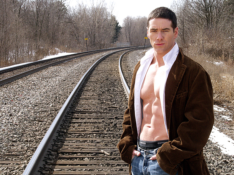 Male model photo shoot of Matt Lynch