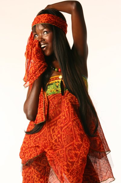 Female model photo shoot of Eli Nyamal Dol