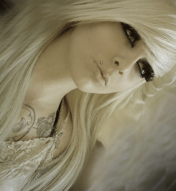 Female model photo shoot of MELISSA_JAYNE