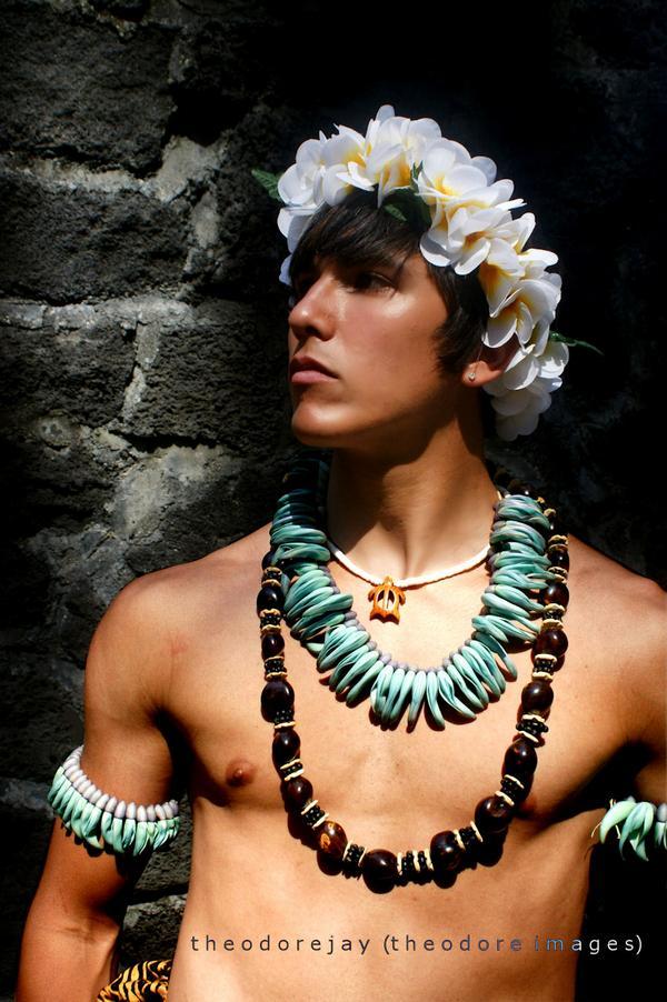 Male model photo shoot of Mattchu Love in hawaii
