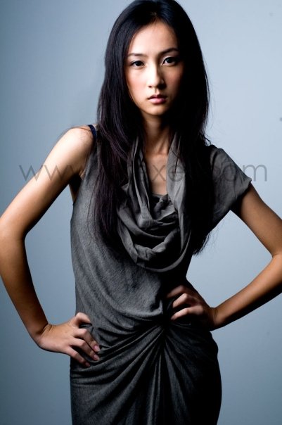 Female model photo shoot of Jacklyn Z by Alex Chua