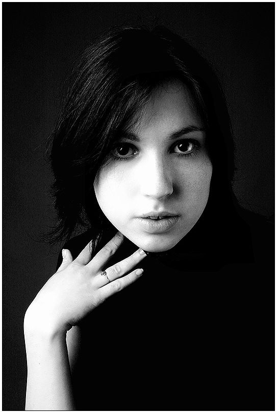 Female model photo shoot of Ultra fon Kekeshvalve
