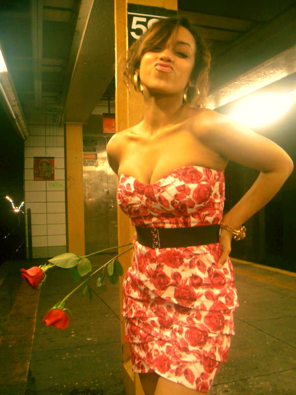 Female model photo shoot of SaleenaCandice in 59th St, R Train Station