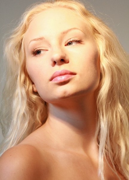 Female model photo shoot of Katerina Maceoo