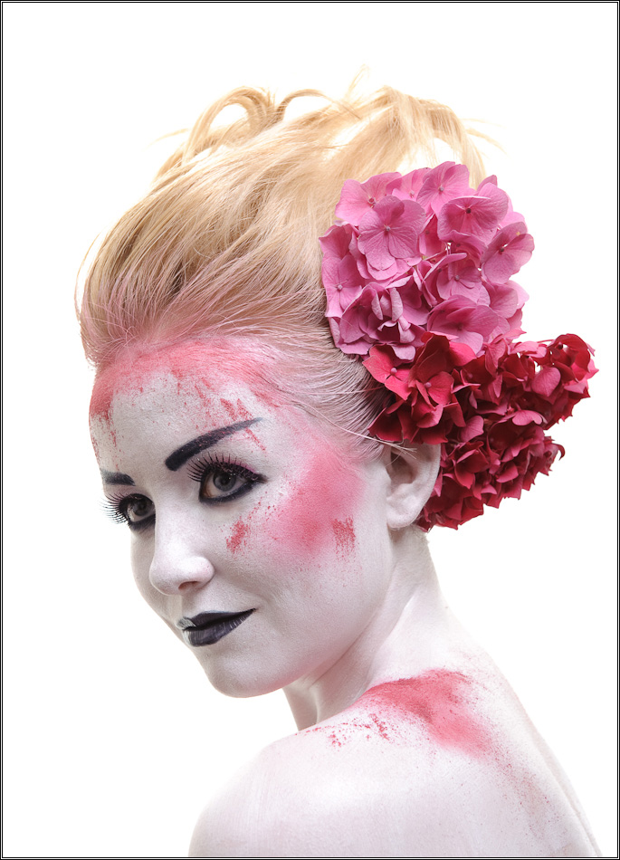 Female model photo shoot of Nat-Nat by Irish Rabbit, makeup by Natasha Shahova