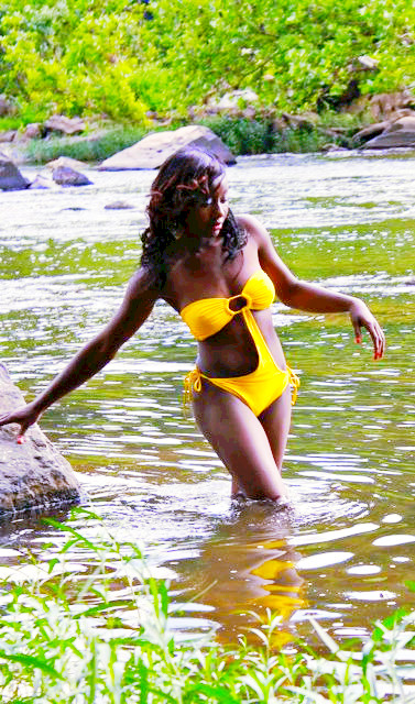 Female model photo shoot of Dwelley by Smile 4 me in Great Falls Park VA