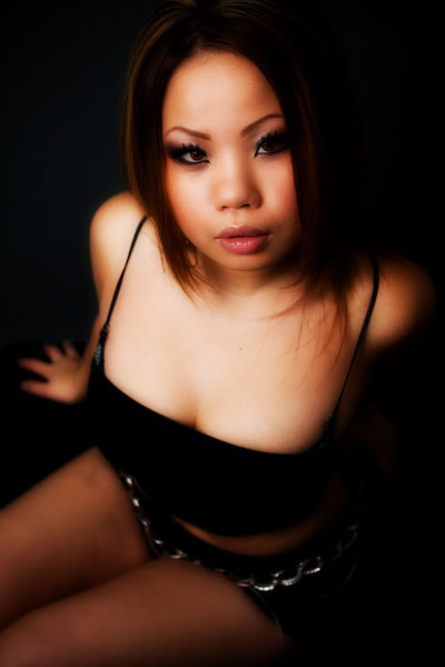 Female model photo shoot of Quynh Mai