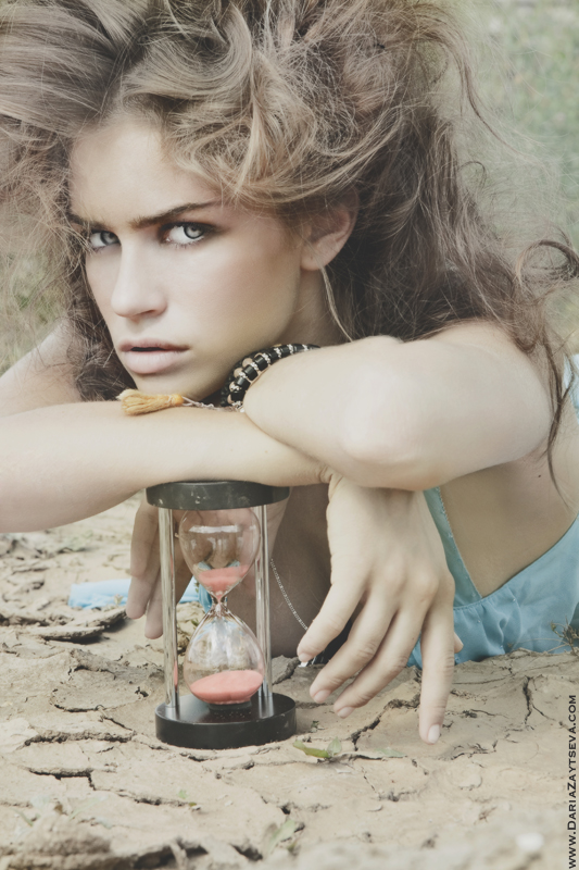 Female model photo shoot of Daria Zaytseva