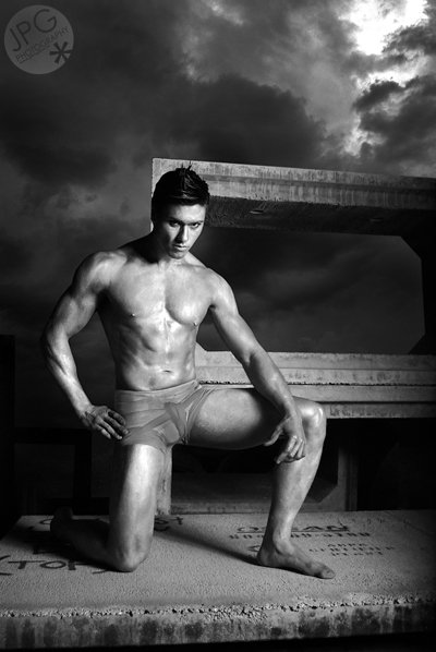 Male model photo shoot of Paul Hardiman