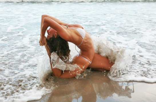Female model photo shoot of Dashama in Jupiter Island, FL