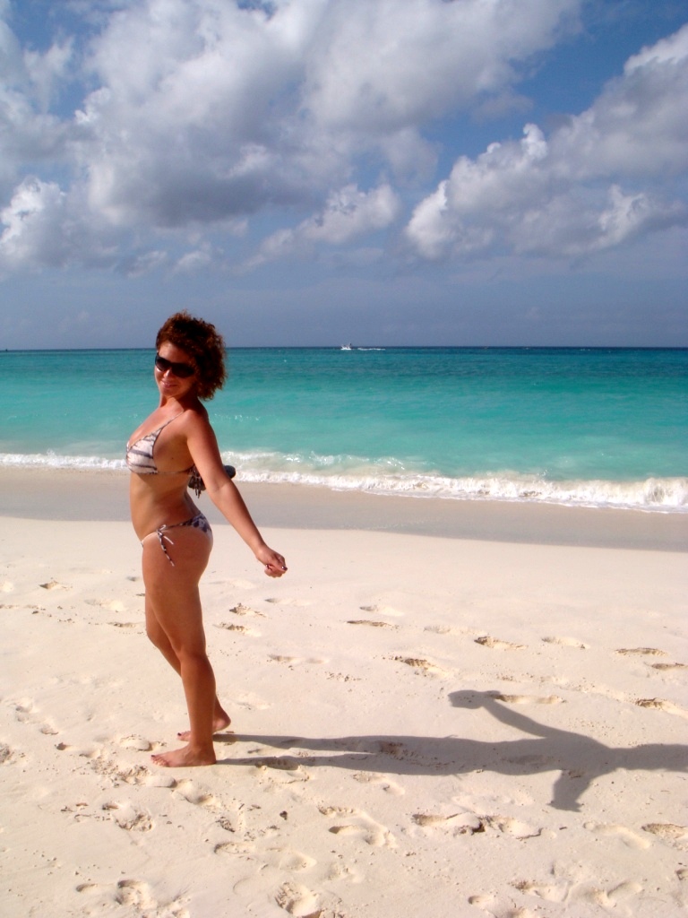 Female model photo shoot of Antonella79 in Aruba