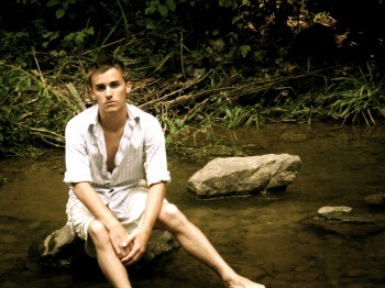 Male model photo shoot of Dean Ryan