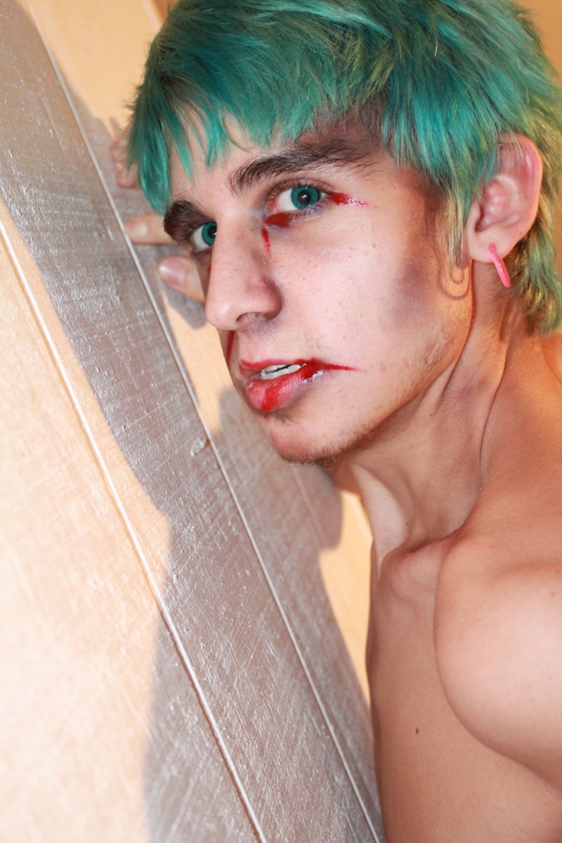 Male model photo shoot of Zac Frost