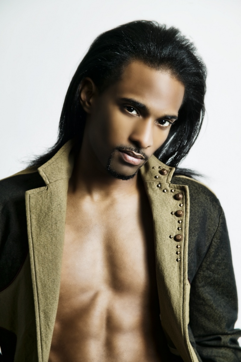 Male model photo shoot of Lennox Fraser by Jose Alexzander