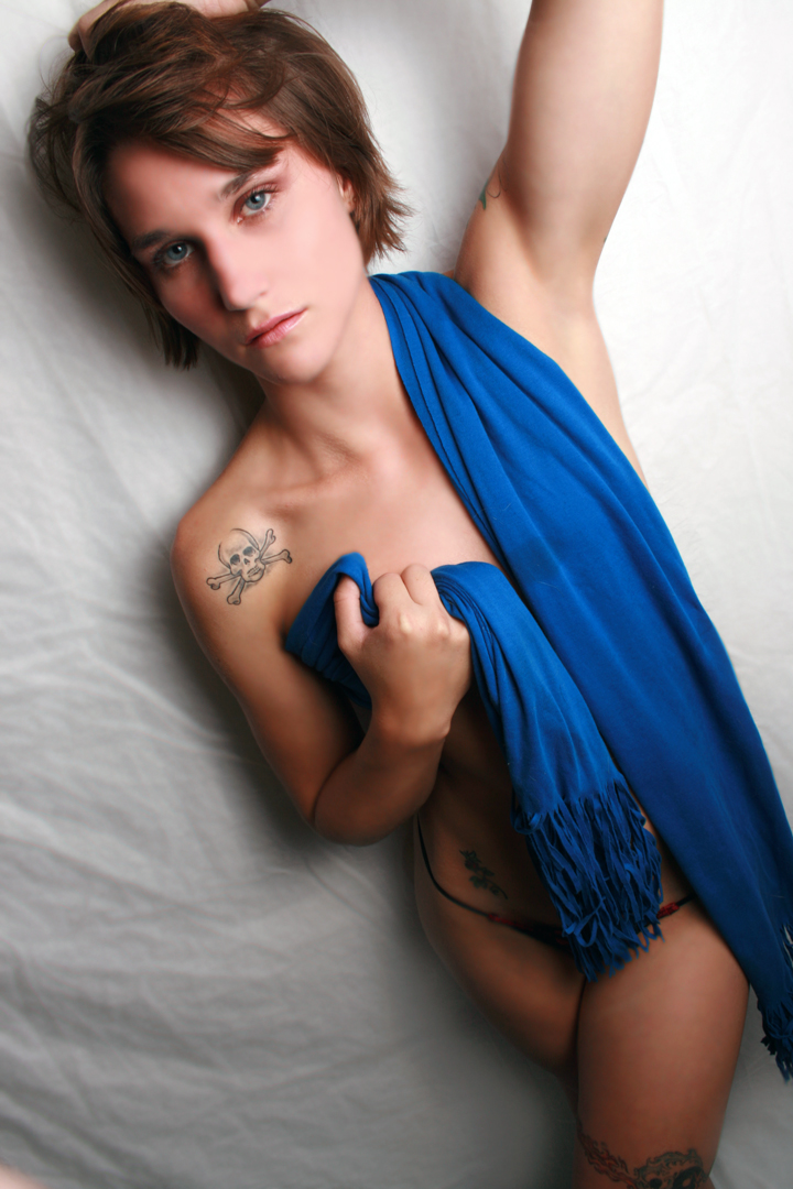 Female model photo shoot of Jamie L Miller